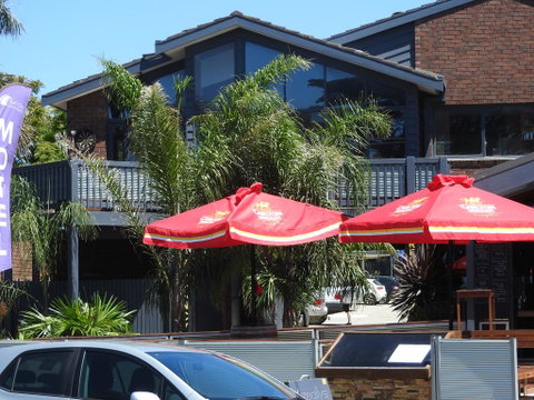 Surf City Motel - Mackay Tourism 1