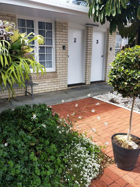 Surf Street Motel - Mackay Tourism 3