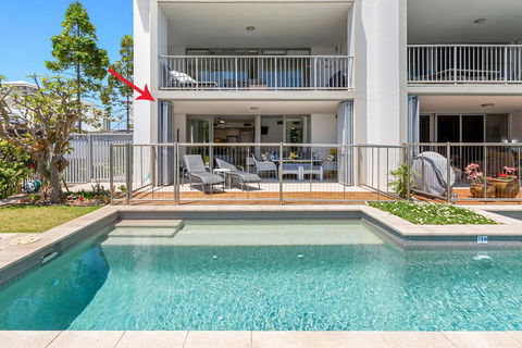 SWIM UP DRIFT APARTMENT 12 South - Mackay Tourism 0