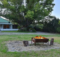 Tabitha Hill Cottage - Mackay Tourism
