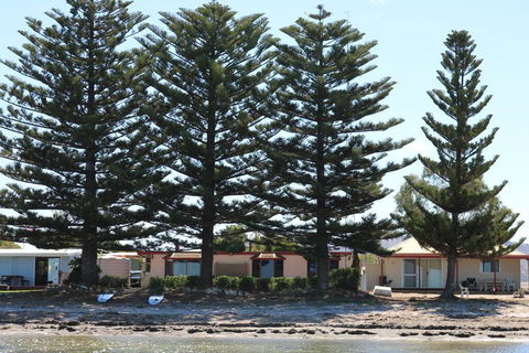 Tall Pines Beach House At Mount Dutton Bay (part Of Coffin Bay Waterways) - Mackay Tourism 1