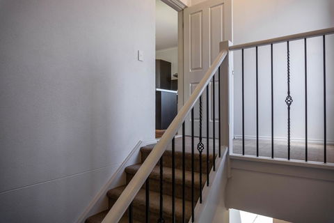 Tasha's Apartments On Kerry - Mackay Tourism 3