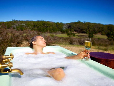 Tea Tree Hollow - 50 Percent Off Third Night On Weekend - Mackay Tourism 3