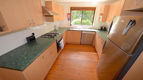 Teach Na Cairde - House Of Friends - Mackay Tourism 3