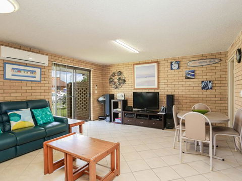 Tee Jays - Sawtell, NSW - Mackay Tourism 0