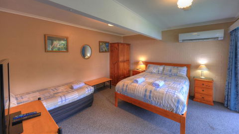 The 2C's Bed & Breakfast - Mackay Tourism 0