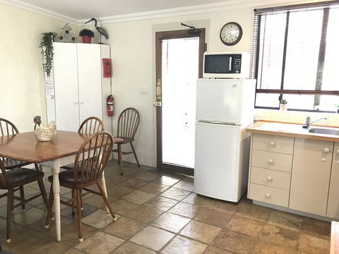 The Apartment - Moyston - Mackay Tourism 2