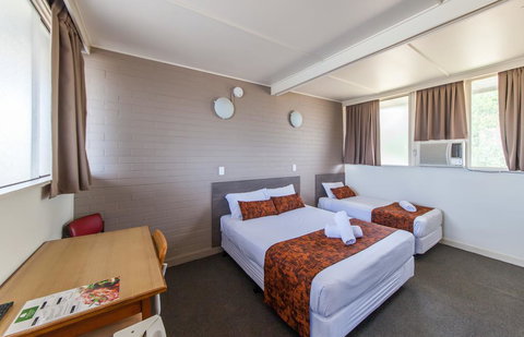 The Australian Hotel Murgon - Mackay Tourism 2