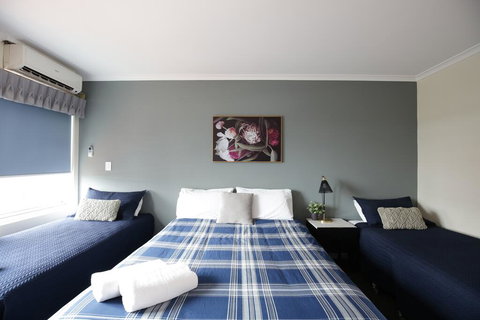 The Bayview Hotel - Mackay Tourism 1