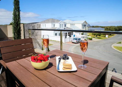 The Beach House At Bayside - Mackay Tourism 0