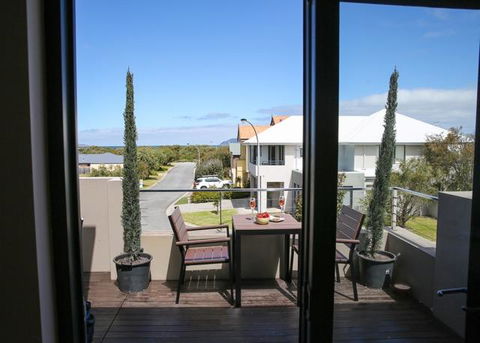 The Beach House At Bayside - Mackay Tourism 1