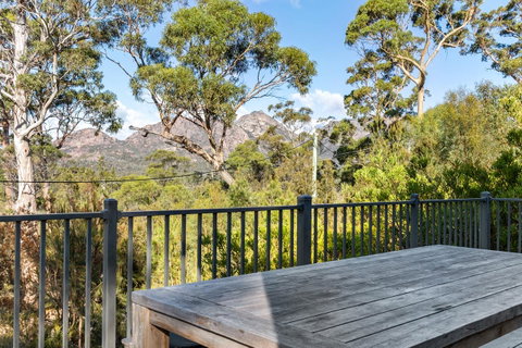 Freycinet Haven - Mackay Tourism 28