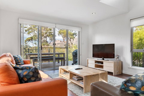 Freycinet Haven - Mackay Tourism 3