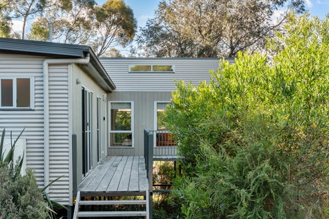 Freycinet Haven - Mackay Tourism 21