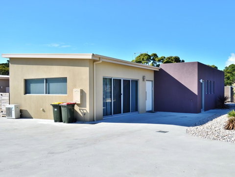 170 Hazards View - Unit 1 - Mackay Tourism 1
