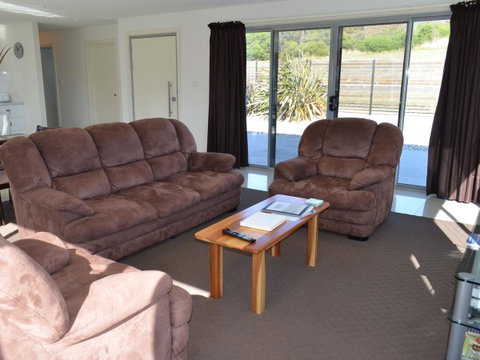 170 Hazards View - Unit 1 - Mackay Tourism 3