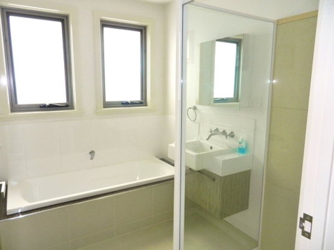 170 Hazards View - Unit 1 - Mackay Tourism 8