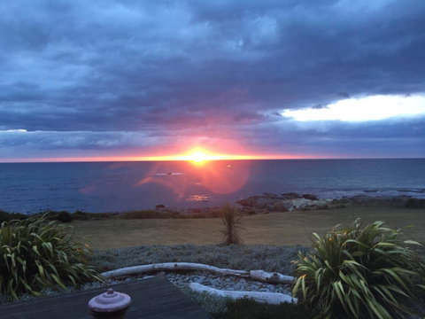 Saltwater - Absolute Oceanfront, Hot Tubs, Sauna, Fire Pits - Mackay Tourism 4