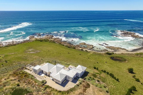 Saltwater - Absolute Oceanfront, Hot Tubs, Sauna, Fire Pits - Mackay Tourism 24
