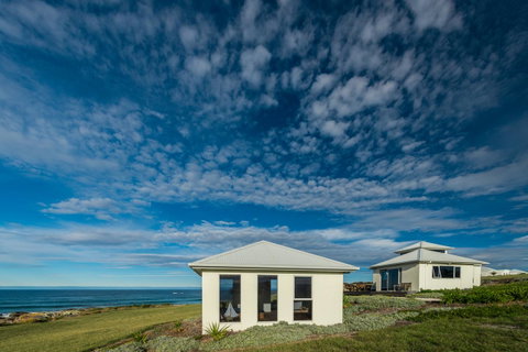 Saltwater - Absolute Oceanfront, Hot Tubs, Sauna, Fire Pits - Mackay Tourism 15