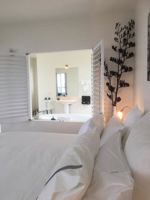 Saltwater - Absolute Oceanfront, Hot Tubs, Sauna, Fire Pits - Mackay Tourism 30