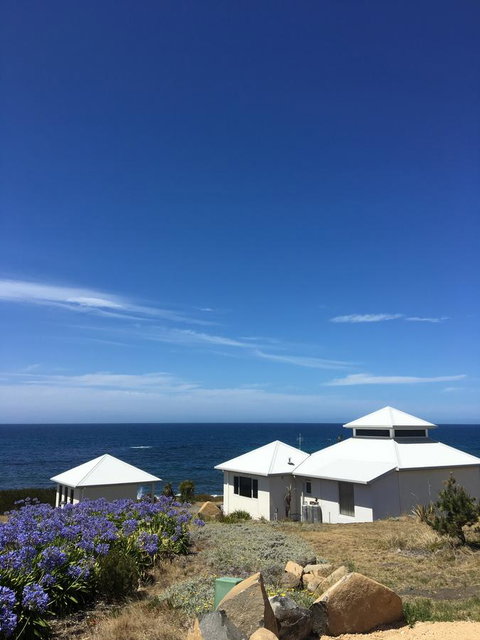Saltwater - Absolute Oceanfront, Hot Tubs, Sauna, Fire Pits - Mackay Tourism 2