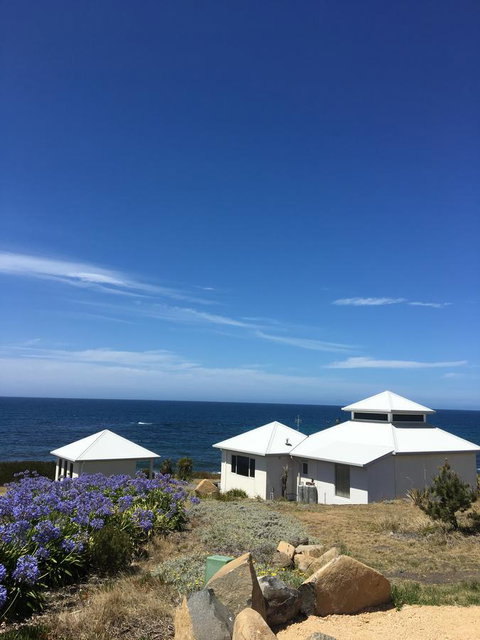 Saltwater - Absolute Oceanfront, Hot Tubs, Sauna, Fire Pits - Mackay Tourism 1