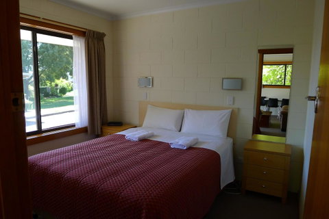 Willaway Motel Apartments - Mackay Tourism 14