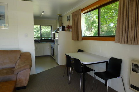 Willaway Motel Apartments - Mackay Tourism 15
