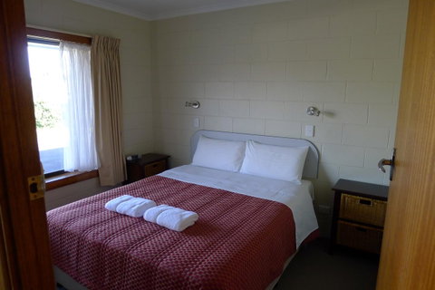 Willaway Motel Apartments - Mackay Tourism 12