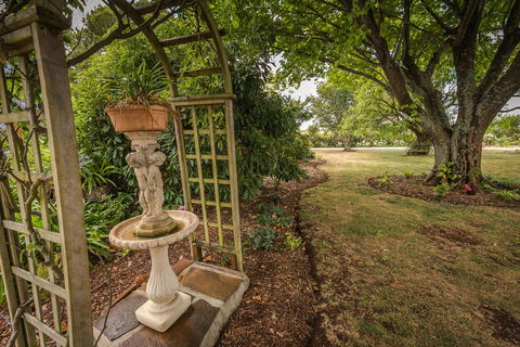 Glencoe Country Bed And Breakfast - Mackay Tourism 31
