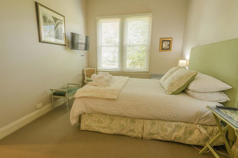 Glencoe Country Bed And Breakfast - Mackay Tourism 15