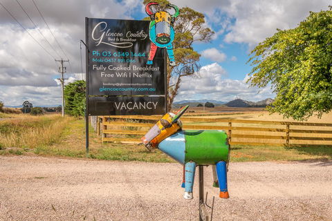 Glencoe Country Bed And Breakfast - Mackay Tourism 0