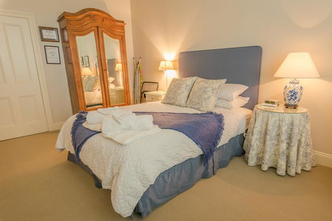 Glencoe Country Bed And Breakfast - Mackay Tourism 8