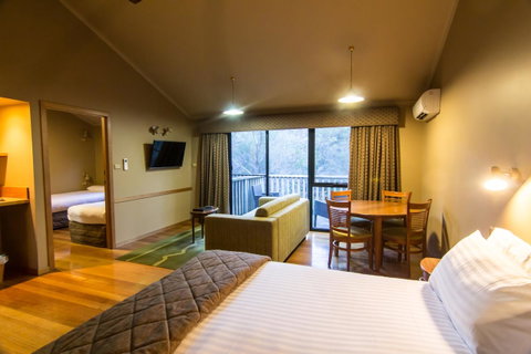 Freycinet Lodge - Mackay Tourism 24
