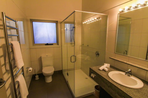 Freycinet Lodge - Mackay Tourism 35