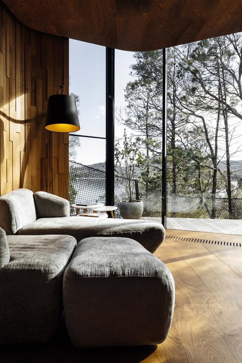 Freycinet Lodge - Mackay Tourism 1