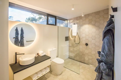 Freycinet Lodge - Mackay Tourism 20