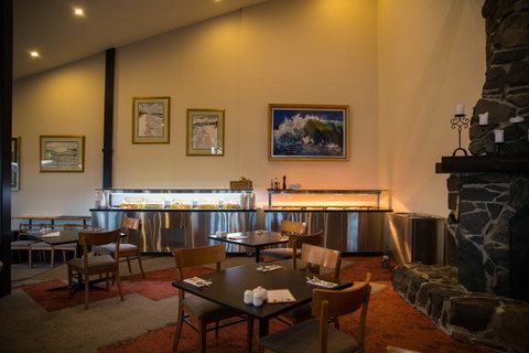 Freycinet Lodge - Mackay Tourism 9