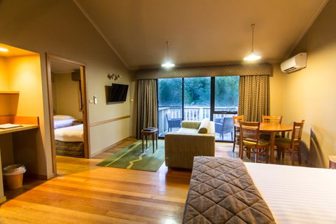 Freycinet Lodge - Mackay Tourism 25