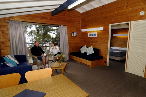 Bicheno By The Bay - Mackay Tourism 3