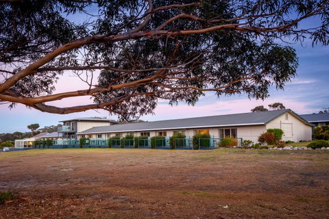 Beachfront Bicheno - Mackay Tourism 40