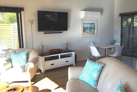 THE LOFT @ Bay Of Fires Seascape - Mackay Tourism 13