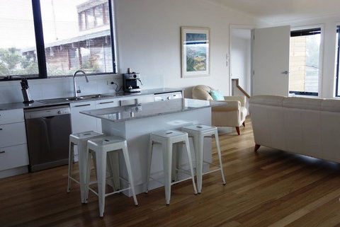 THE LOFT @ Bay Of Fires Seascape - Mackay Tourism 12