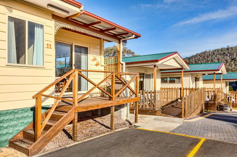 Wintersun Gardens Motel - Mackay Tourism 13