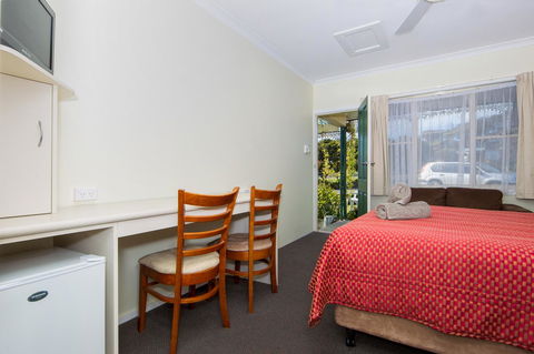 Wintersun Gardens Motel - Mackay Tourism 34