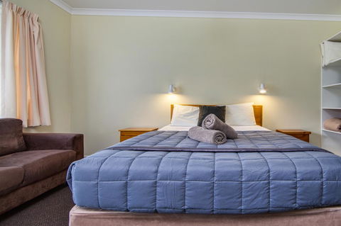 Wintersun Gardens Motel - Mackay Tourism 15