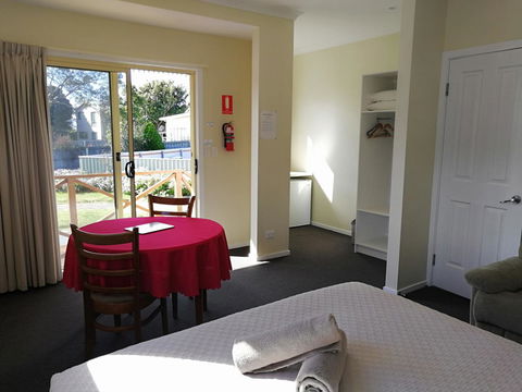 Wintersun Gardens Motel - Mackay Tourism 8