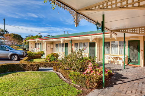 Wintersun Gardens Motel - Mackay Tourism 27