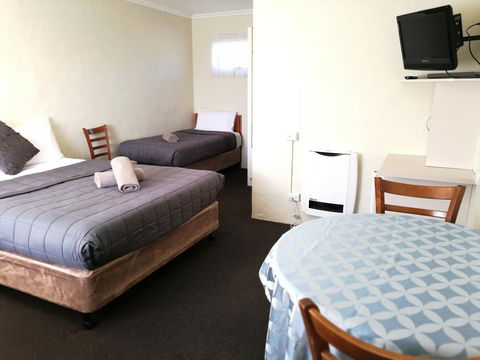 Wintersun Gardens Motel - Mackay Tourism 11